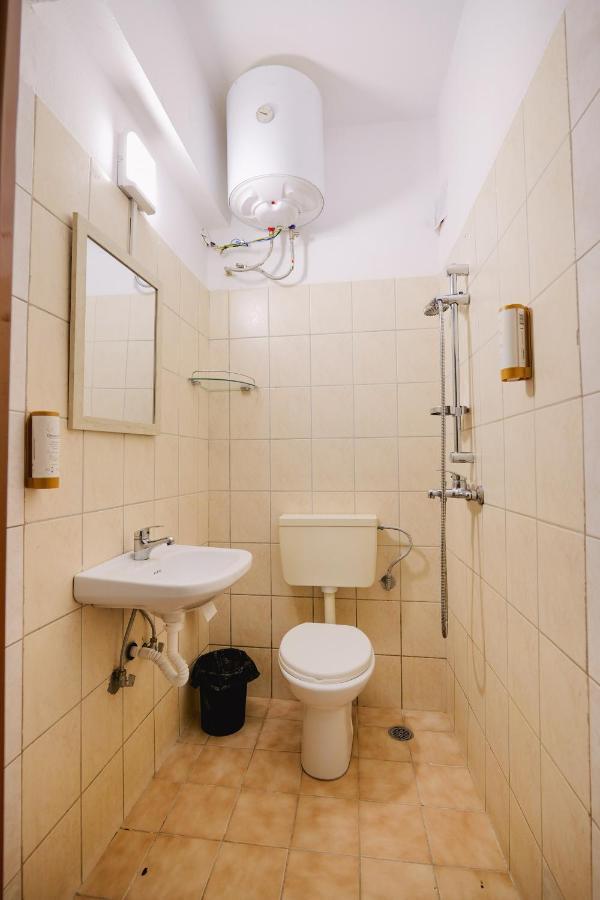 Mema Rooms Himare Ngoại thất bức ảnh