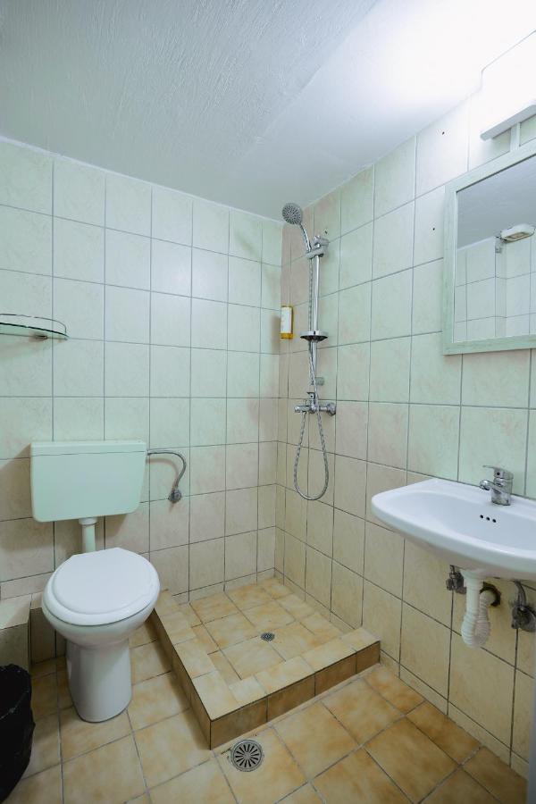 Mema Rooms Himare Ngoại thất bức ảnh