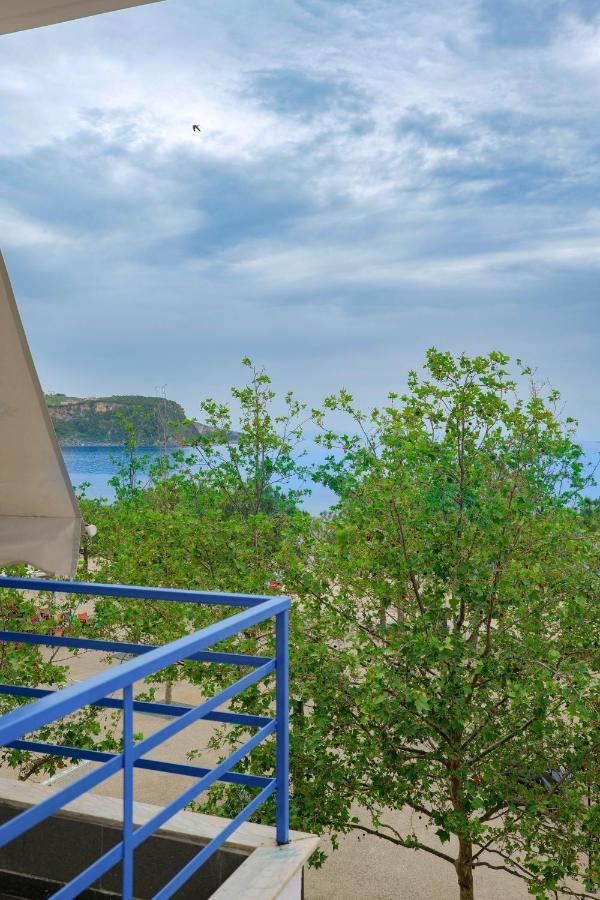 Mema Rooms Himare Ngoại thất bức ảnh