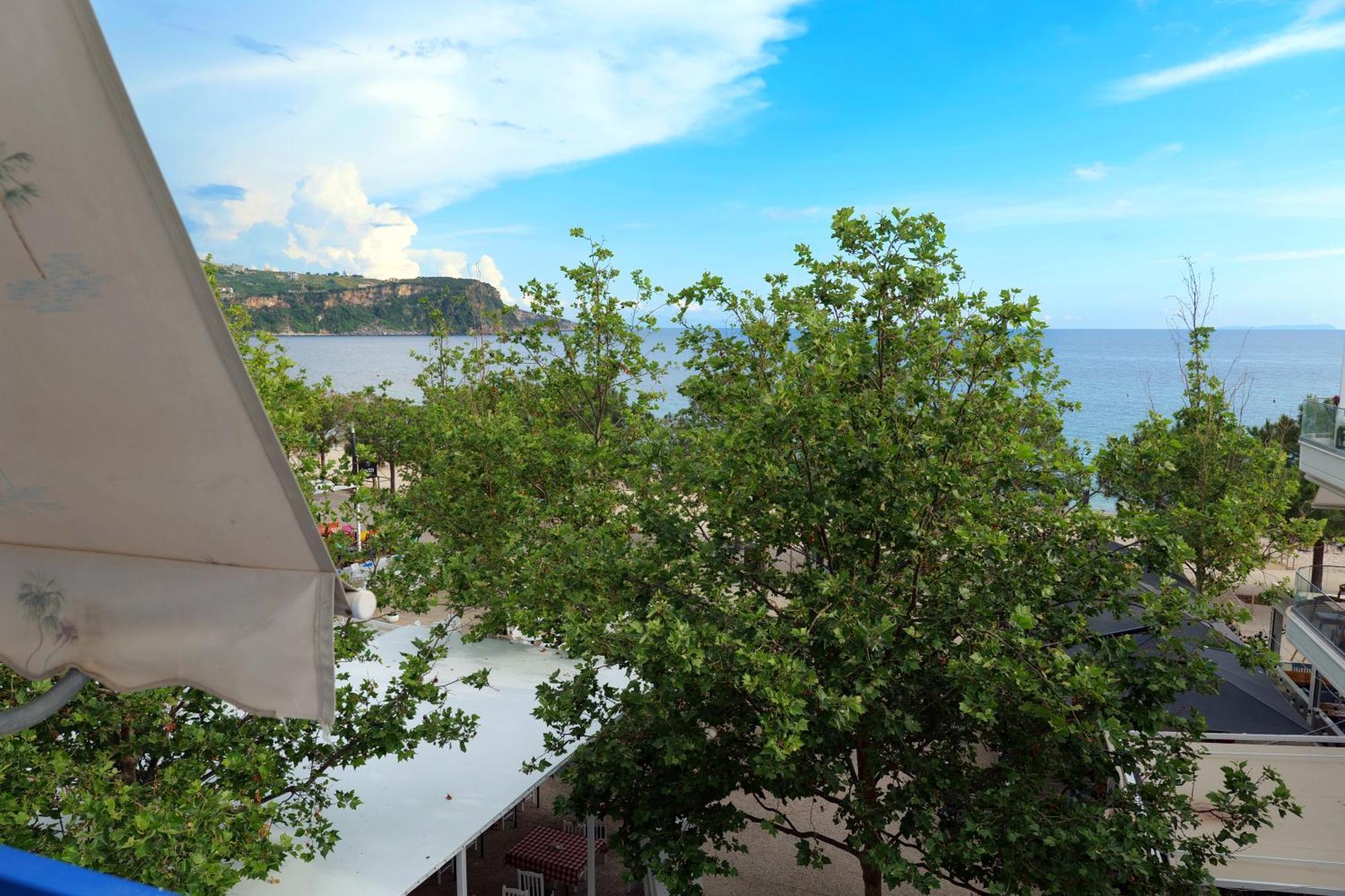Mema Rooms Himare Ngoại thất bức ảnh